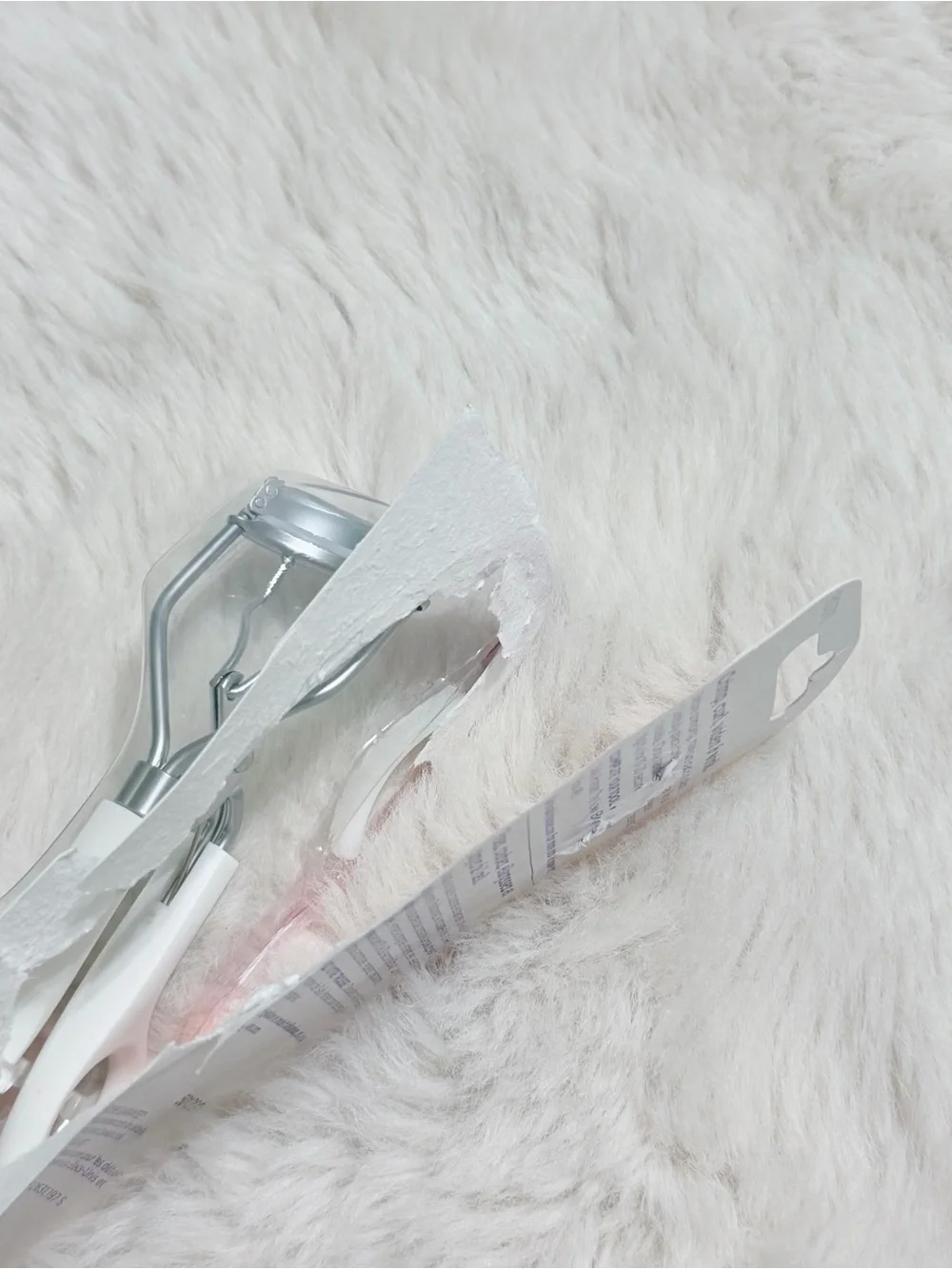 NEW Sally Hanson sexy curls eyelash curler